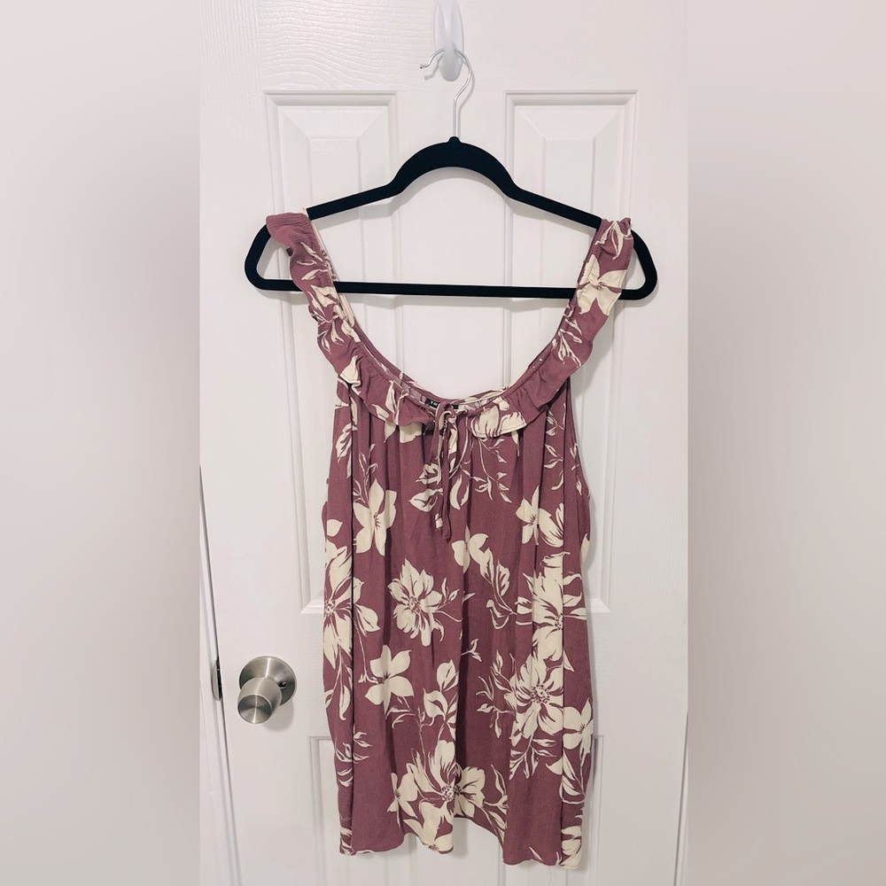 Torrid, size 3, burgundy floral tank top
